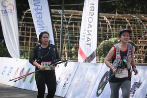 BIB: 
                            <button type="button" onclick="openModal(19554503)" class="btn btn-primary btn-sm float-right btn-popup" data-toggle="modal" data-target=".modal-high-quality">
                        <i class="fas fa-shopping-cart"></i> Add to Cart
                    </button>
                                            <button type="button" onclick="isThisMe(19554503, true)" class="btn btn-success btn-sm float-right btn-popup btn-isme hidden" data-toggle="tooltip" data-placement="bottom" title="นี่คือรูปของคุณใช่ไหม คลิกที่นี่เพื่อเอาเข้าอัลบั้ม">
                        <i class="fas fa-plus"></i> Add to album
                    </button>
                    <button type="button" onclick="isThisMe(19554503, false)" class="btn btn-warning btn-sm float-right btn-popup btn-isnotme hidden">
                        <i class="fas fa-ban"></i> Remove from album
                    </button>